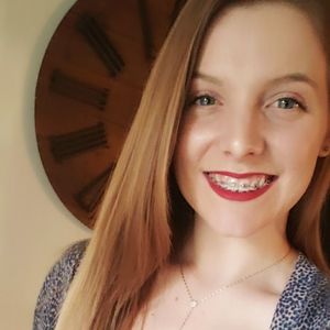 Meet your Posher, Courtney